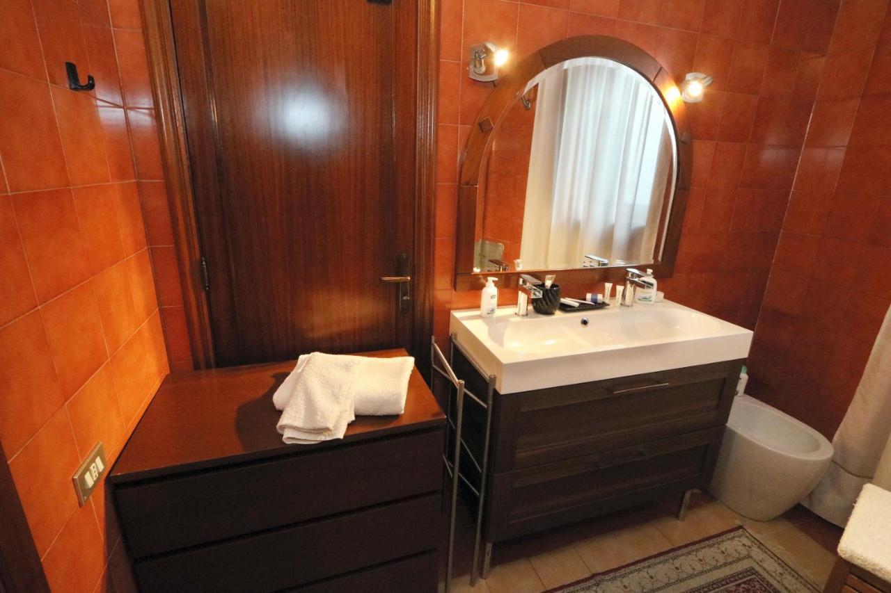 Bari Suite Apartment Barone 12 Free Parking Exterior photo