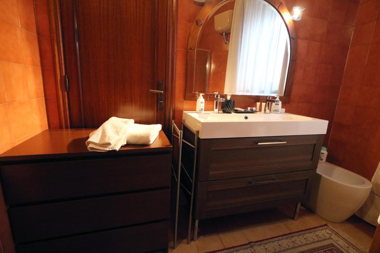 Bari Suite Apartment Barone 12 Free Parking Exterior photo